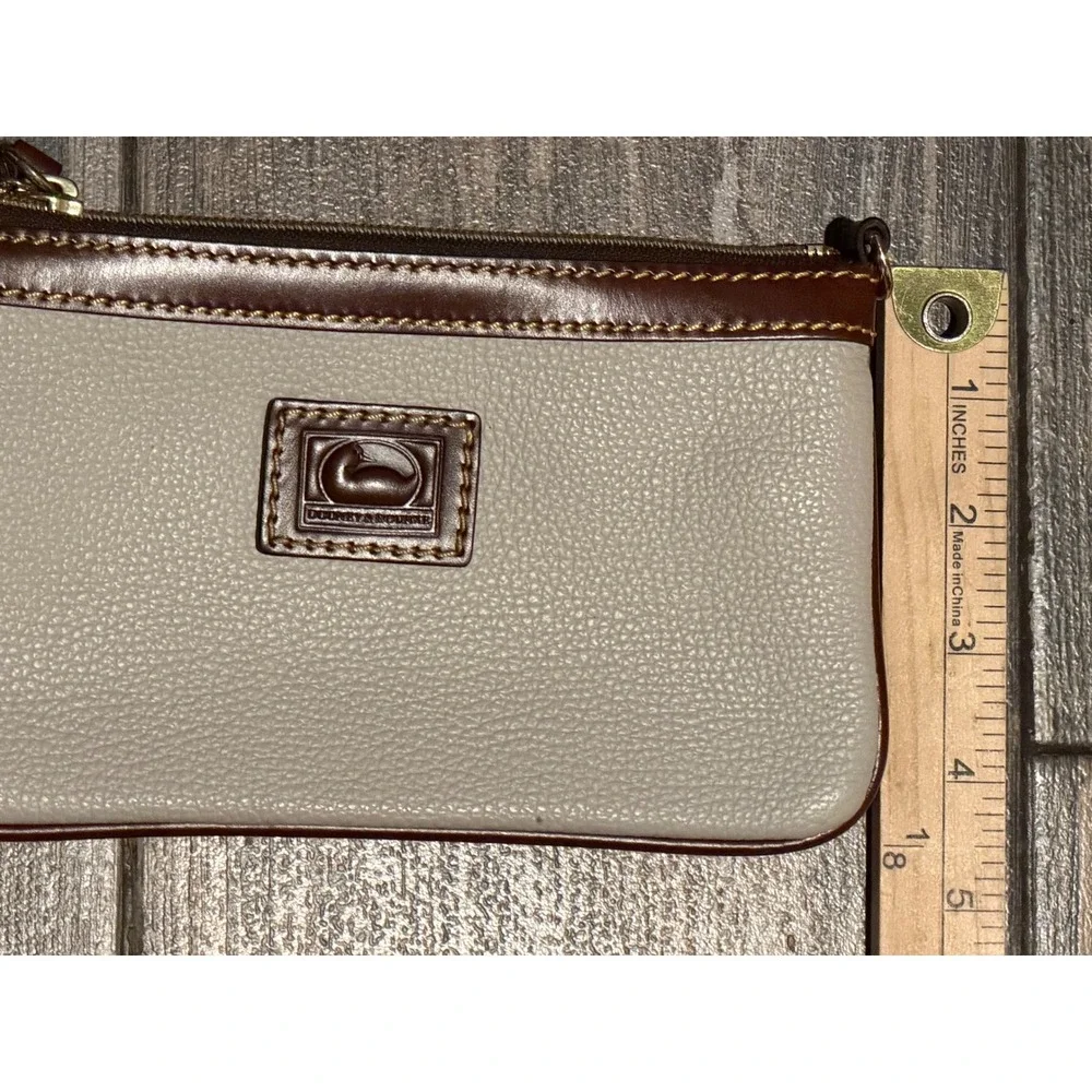 Dooney & Bourke Pebbled Leather Wristlet Cream Brown Duck Logo Wallet Clutch